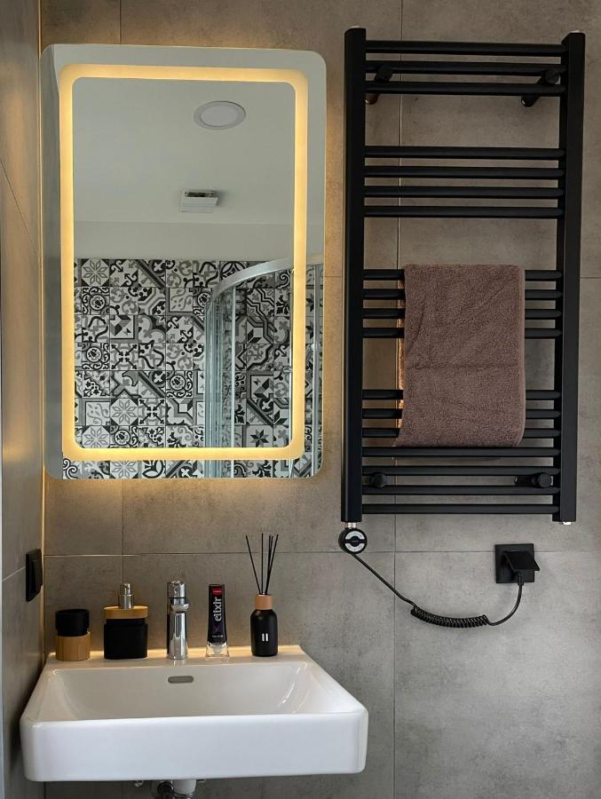 Premium Apartment In Quiet & Historical Area Рига Екстер'єр фото